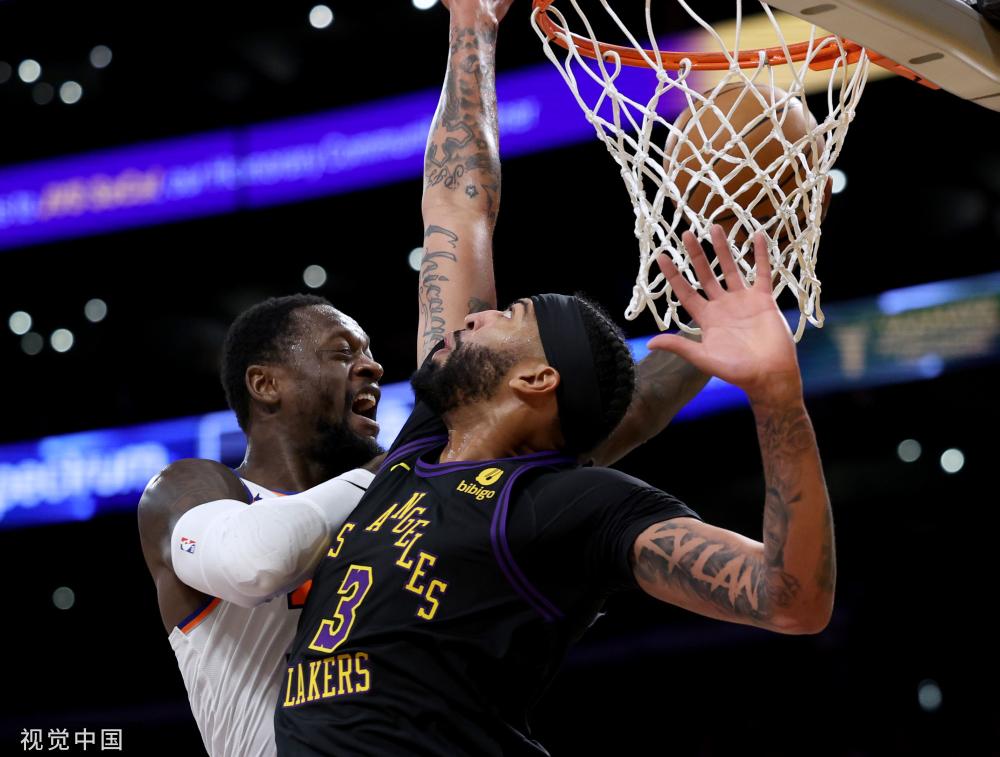 育赛场上 育赛场上